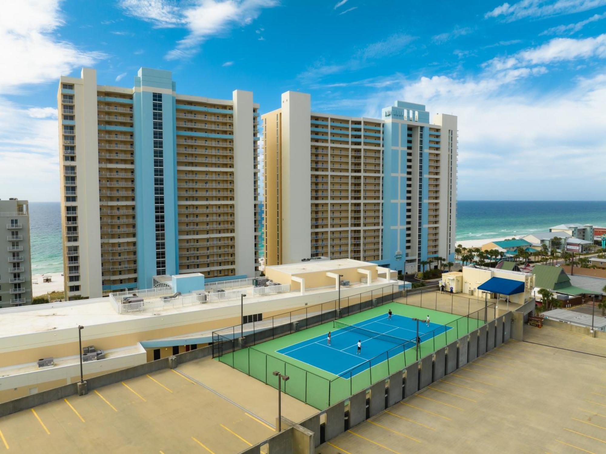 Official Majestic Beach Resort - Over 60 Units - All Ocean Front, Panama City Beach, Fl Exterior foto