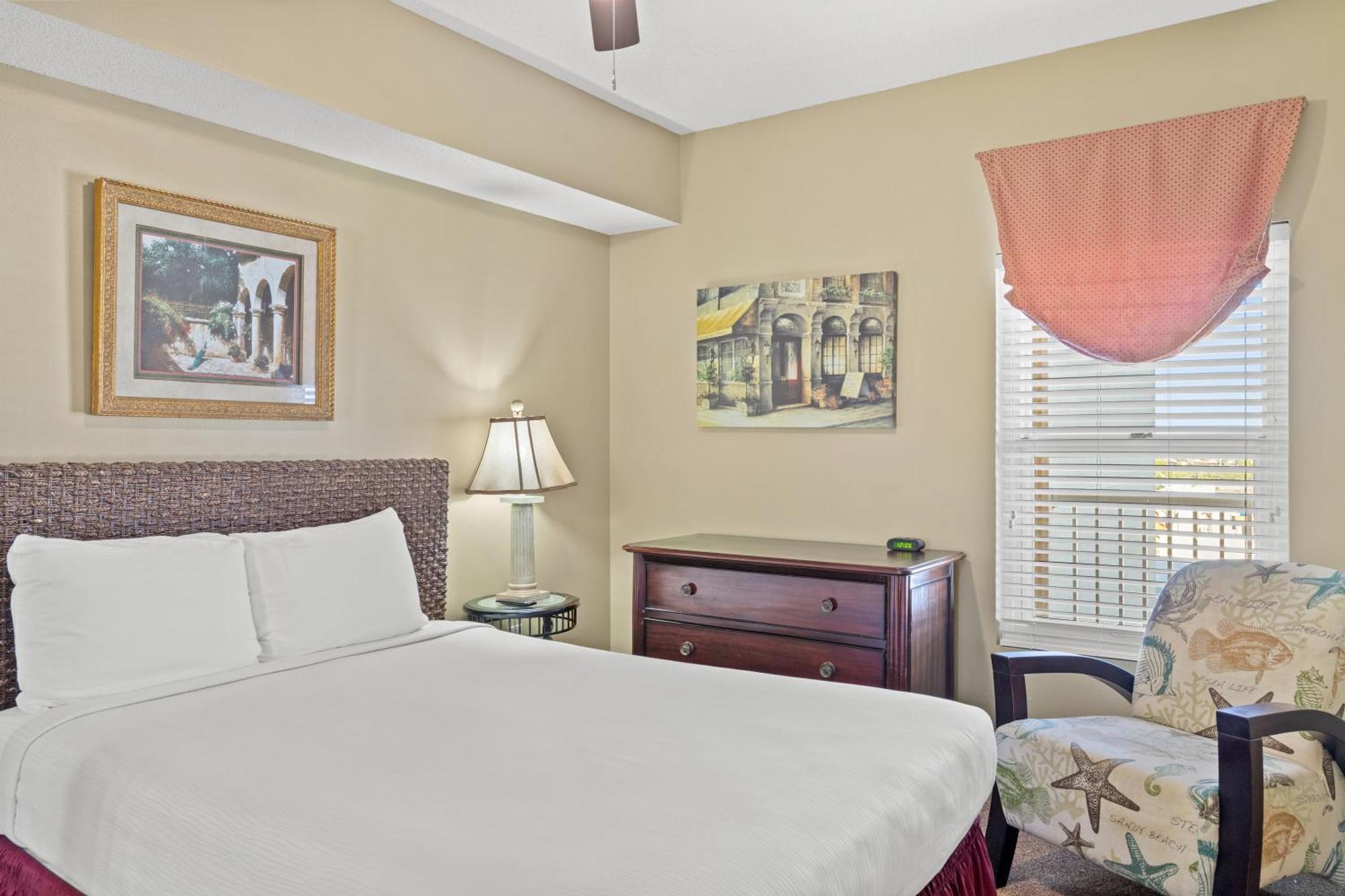 Official Majestic Beach Resort - Over 60 Units - All Ocean Front, Panama City Beach, Fl Exterior foto